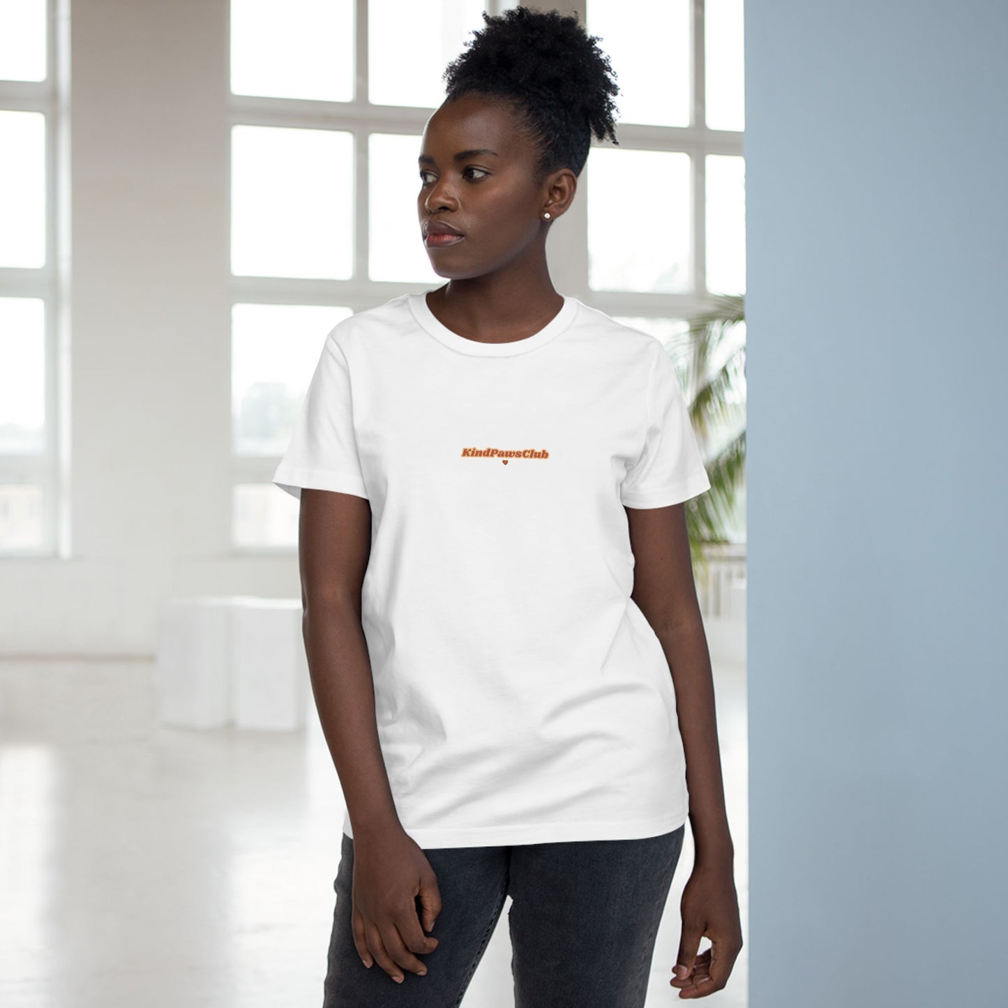 Sunset Paws Retro T-Shirt - 70s Minimalist Pet Wellness Graphic Tee